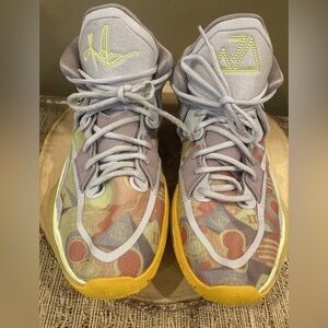 Nike Kyrie Infinity "Pyramid" 2022 - Size 11.5-‎ Iris Whisper/Plum Fog